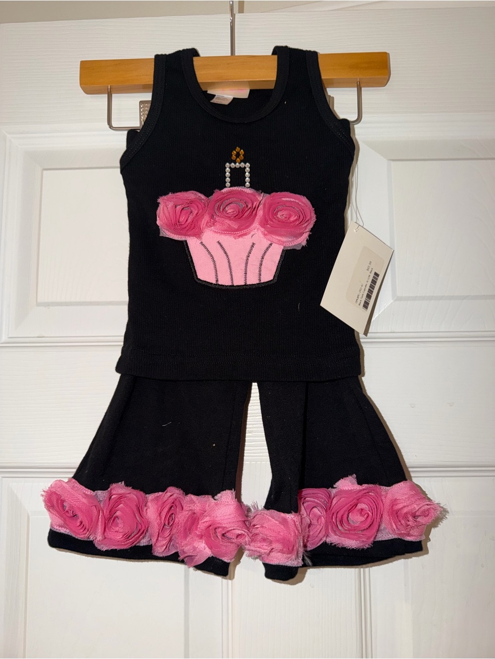 One Posh Kid 2pc Set 6-12M - NWT - Black Cupcake Tank + Rosette Pants